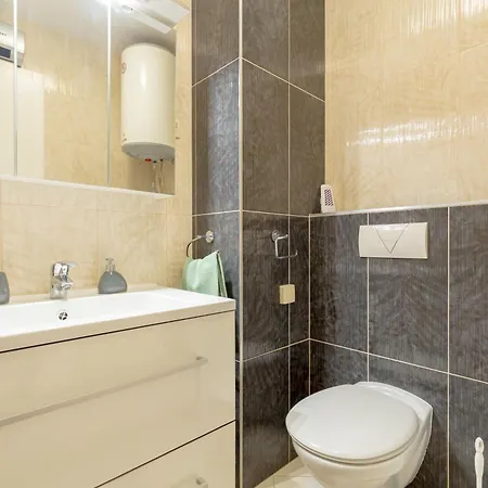 With Private Parking And Sea View Appartement