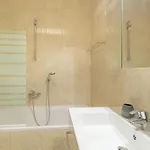 Apartamento With Private Parking And Sea View