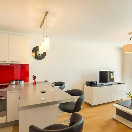 With Private Parking And Sea View * 두브로브니크