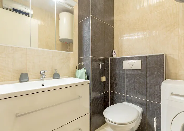 With Private Parking And Sea View Apartment